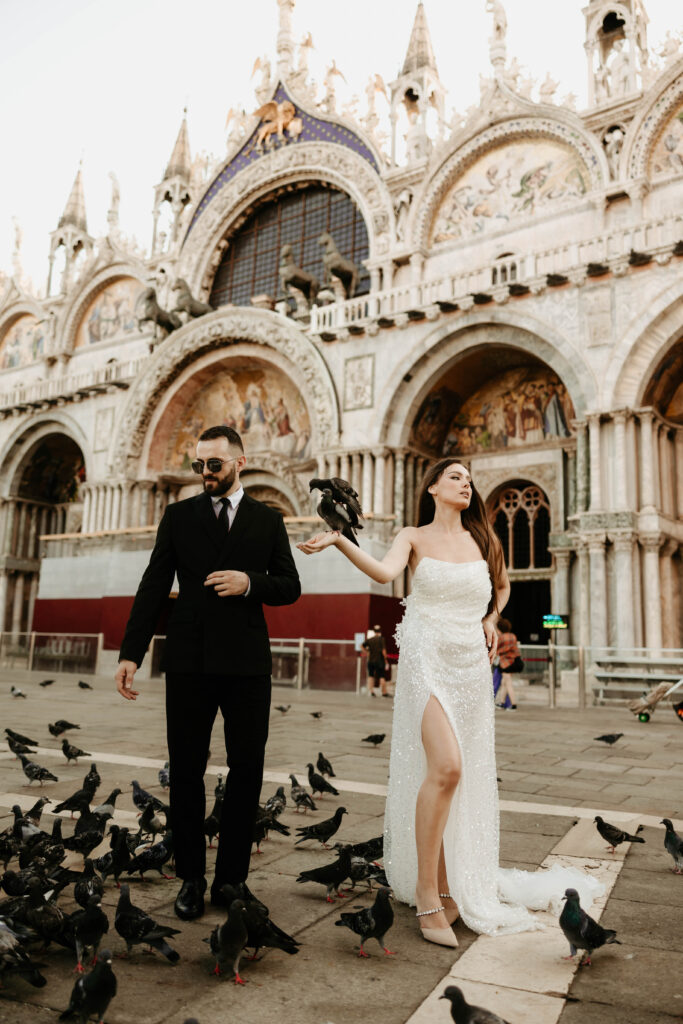 Bride and Groom Photo session with pigeons in Venice, Italy